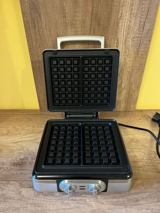 Гофретник Domo DO9194W, Belgium Waffle Maker