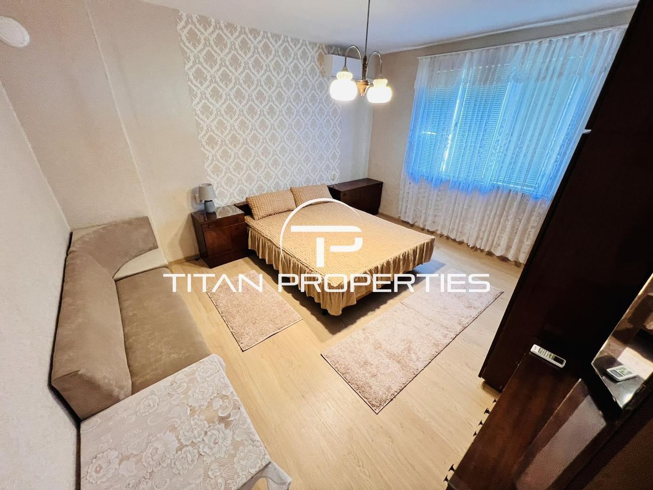 Дава се под наем Тристаен апартамент в Бургас, Център - 80 кв.м за 433.5 € - Снимка #4