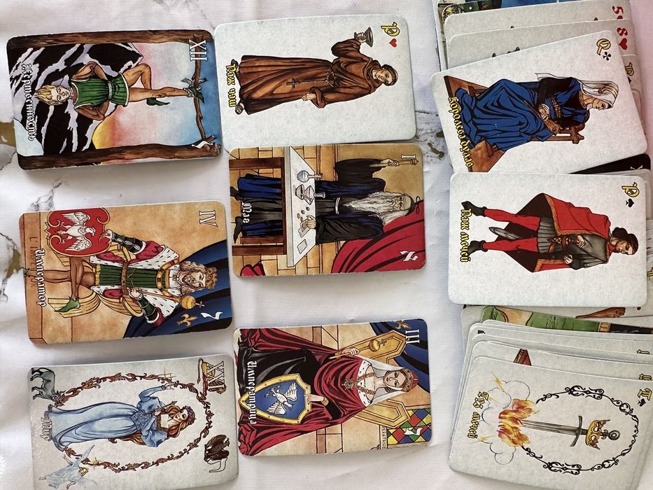 Продаются Карты универсальное таро