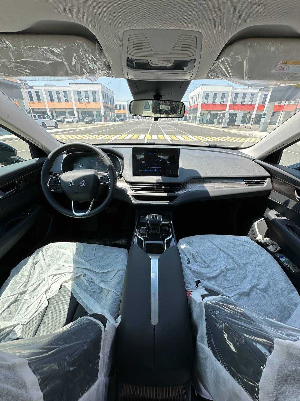 Hongqi EQ-5 500km  Notarius Taer !