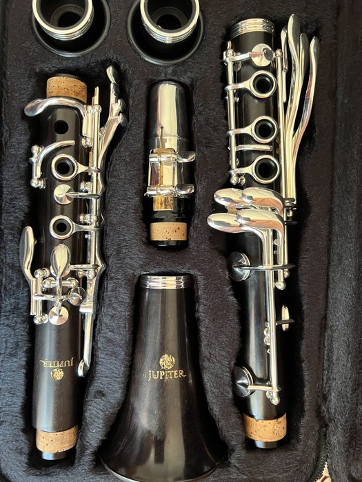 Clarinet Jupiter 18 clape ( abanos ) + muștiuc  Vandoren M30 !!!