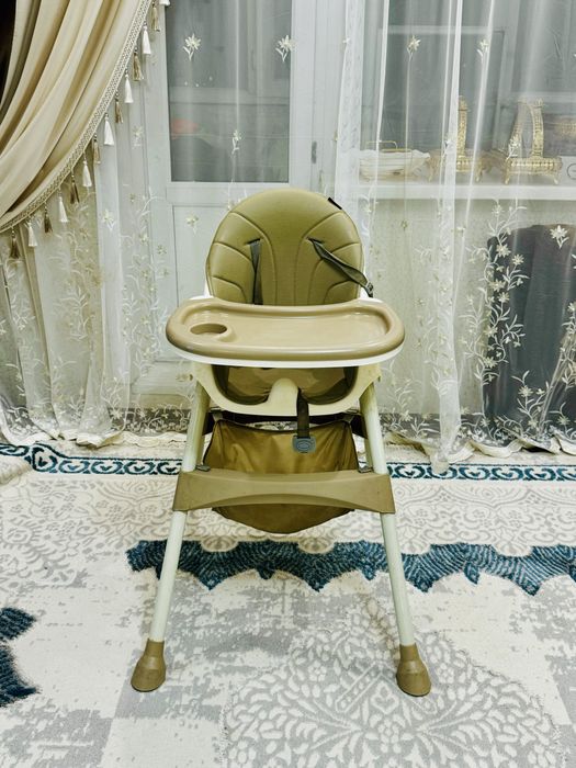 Детский стульчик для кормления
