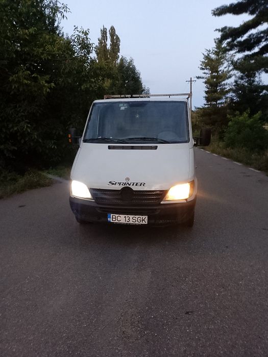 Vând Mercedes sprinter