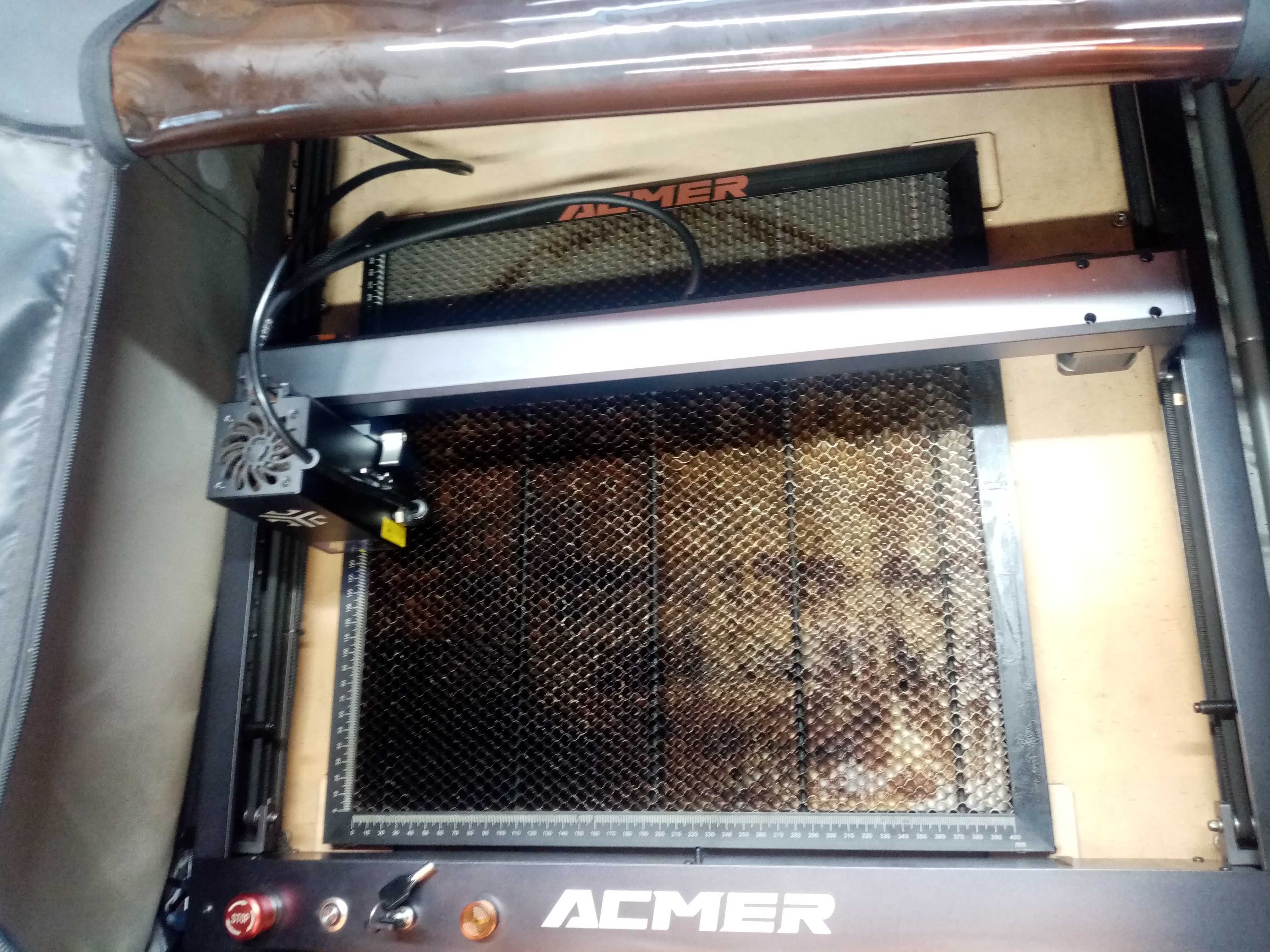 Продавам CNC лазерен гравир ACMER P2 33W с кутия, подобрения и екстри.