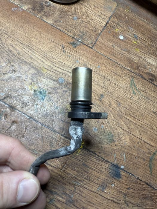 Датчик положения коленвала Toyota оригинал