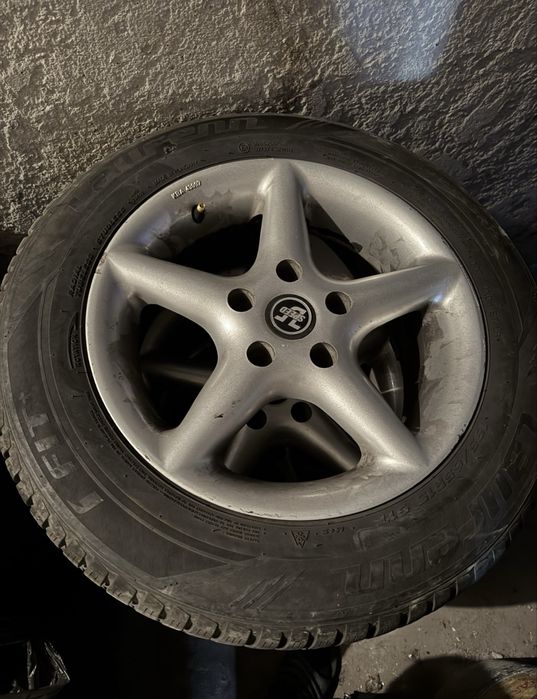 Гуми с джанти размер 15