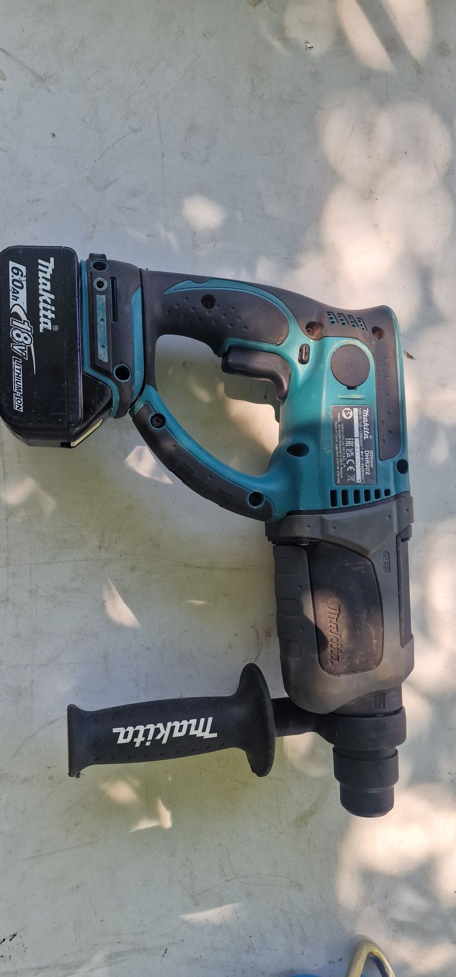 перфоратор Makita DHR202