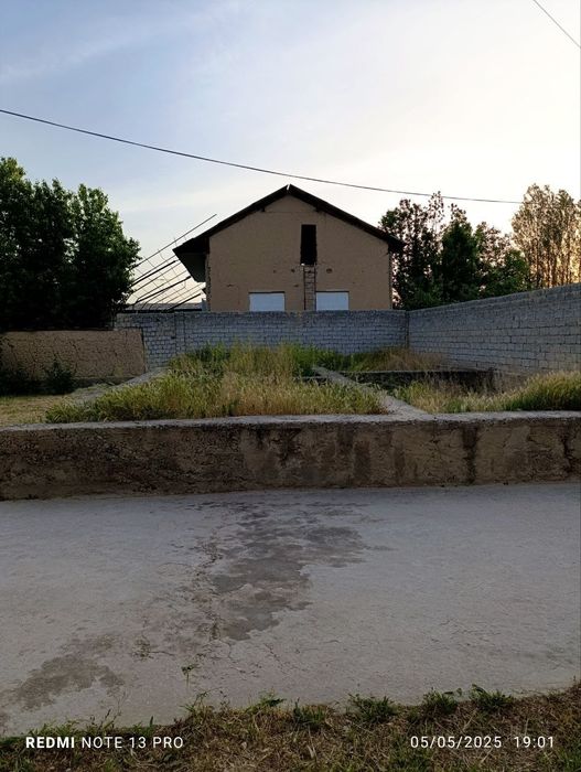 13.9 сотих 3 хона Янгиёл, Тинчлик МФЙ