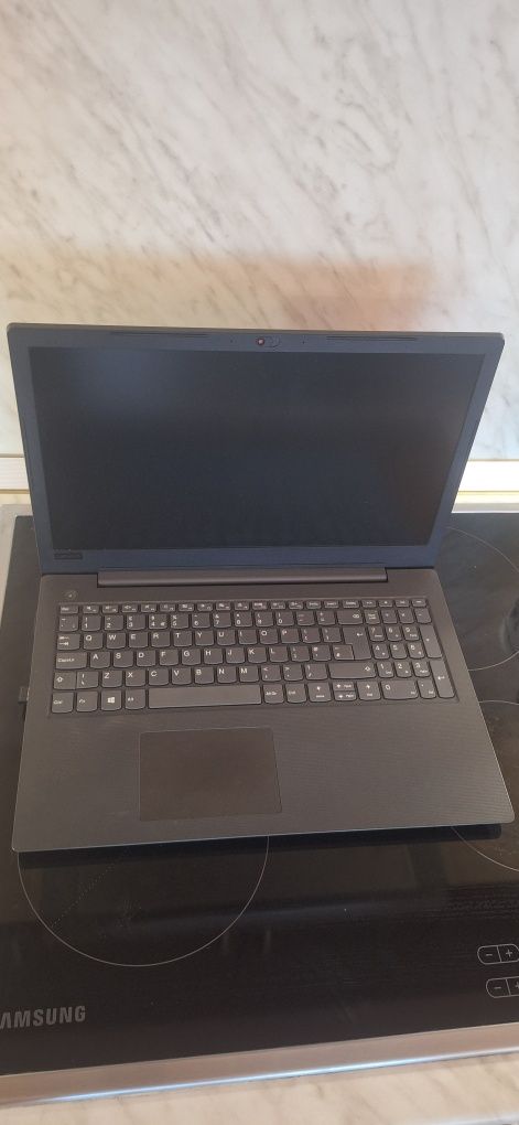Laptop Lenovo V130-15IKB