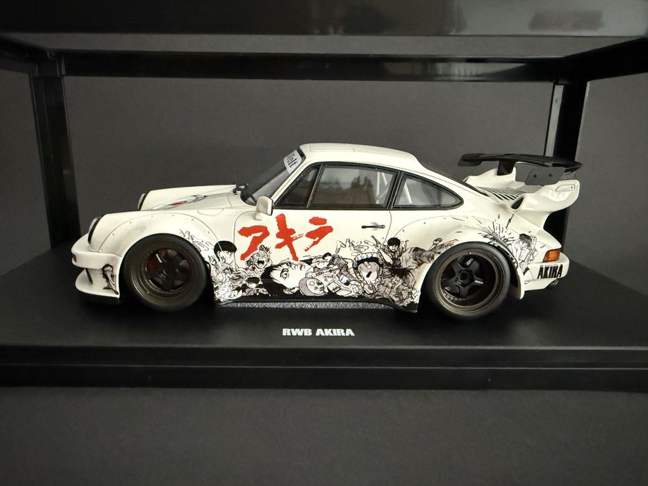 Macheta Porsche 911 RWB Akira 1/18 GT Spirit