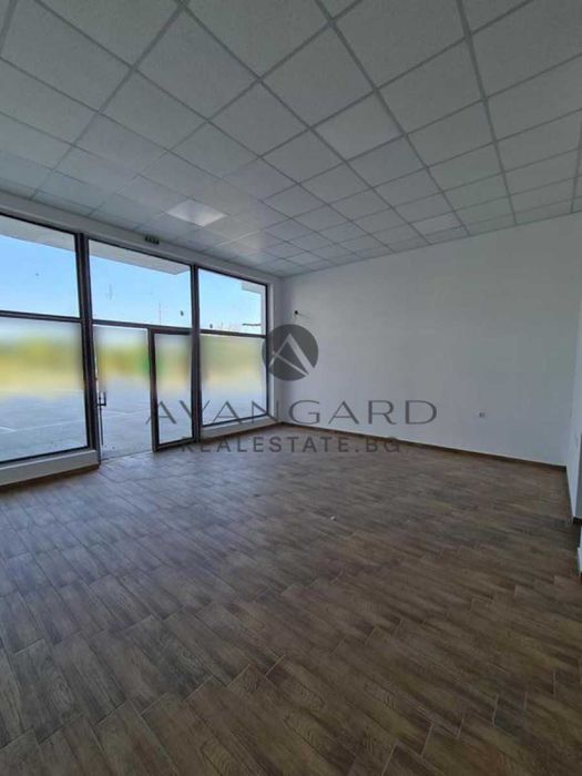 Продава се Магазин в Пловдив, Тракия - 63 кв.м за 2357 €/кв.м - Снимка #2