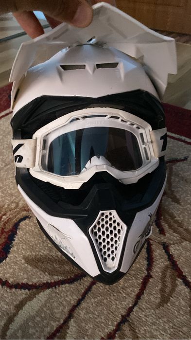 Casca motocross de protectie