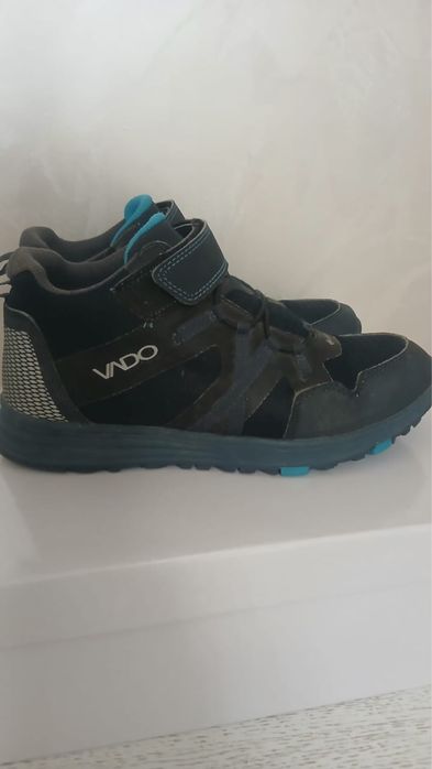 Обувь детская продается