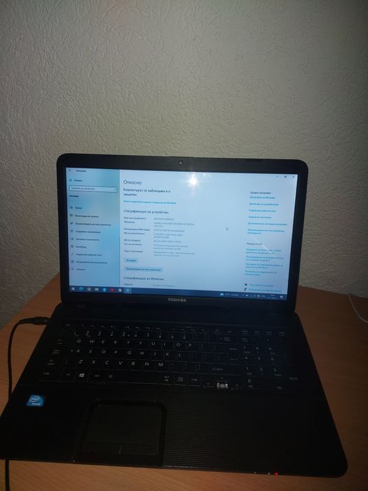 Toshiba satellite C870- 192- 17.3" ,6 gb ram- Работи отлично