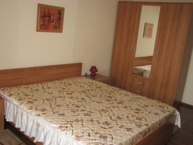 Дава се под наем Двустаен апартамент в София, Център - 69 кв.м за 428.4 € - Снимка #4