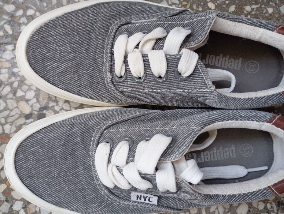 Платнени маратонки за малки деца