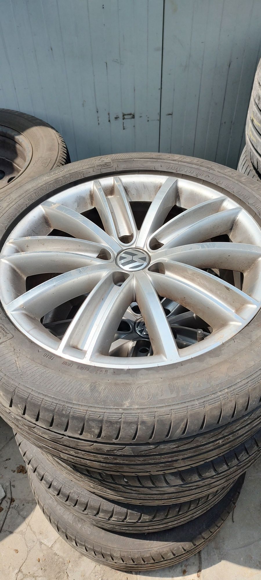 Jante originale R18 VW Tiguan cu anvelope 235/50/18