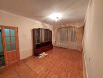 Продается квартира 4/1/4 в центре Кибрая.