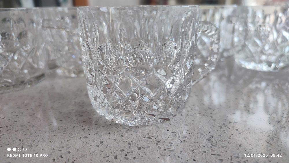 Комплект от 7 кристални чаши за болле или топли напитки