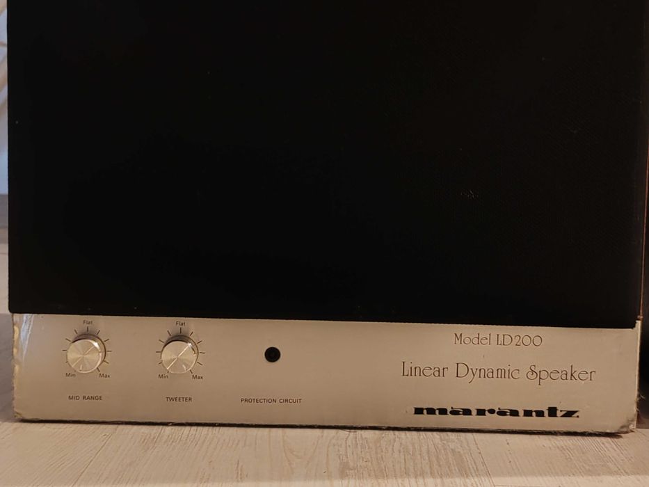 тонколони Marantz LD200