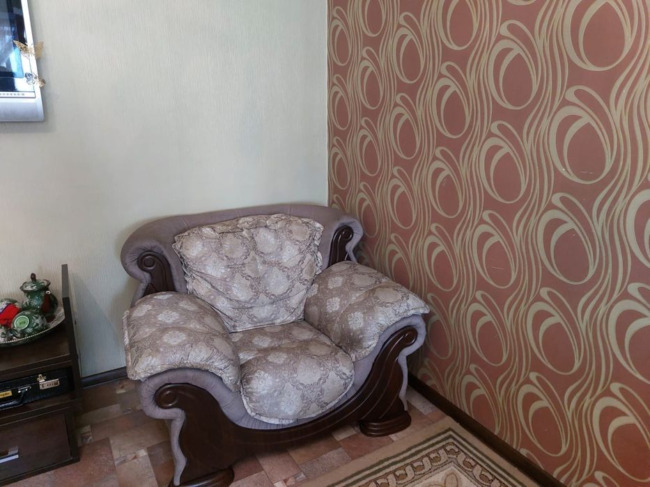 Продаю три дивана