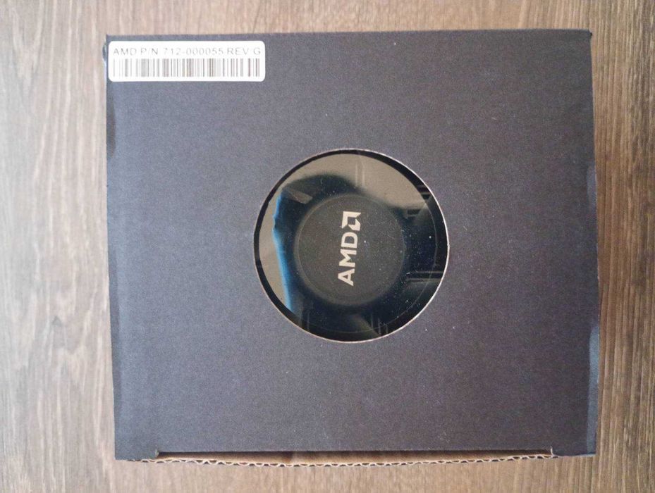 Cooler AMD Wraith Spire nou, pasta preaplicată