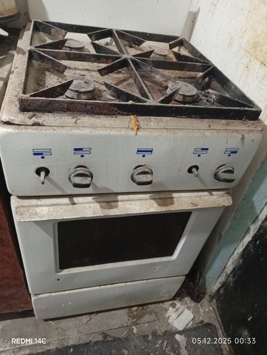 Продам газовую плиту