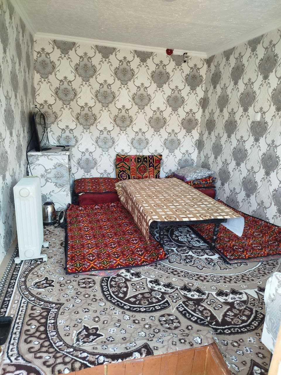 Мебель техникаси билан Красногорскда 4,3 сотихли уй сотилади 1373