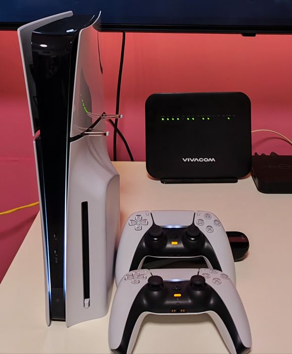 PS5 Slim 1TB + 2 джойстика + 5 игри (Blu-ray версия)