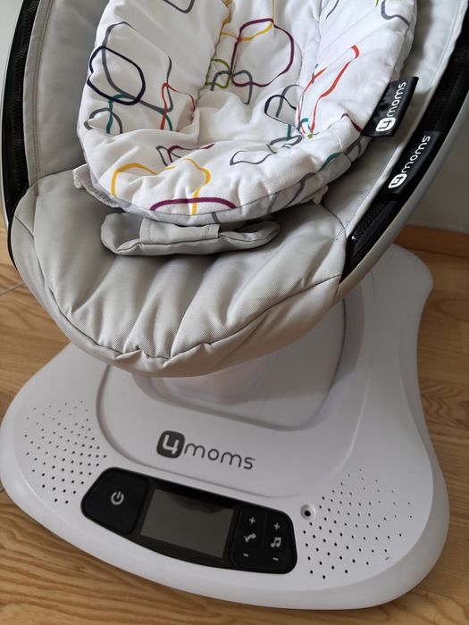 Бебешка люлка 4moms mamaRoo 4 + подложка за новородено