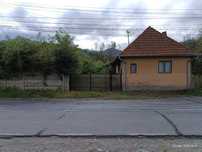 Teren și casă în Meteș județul Alba