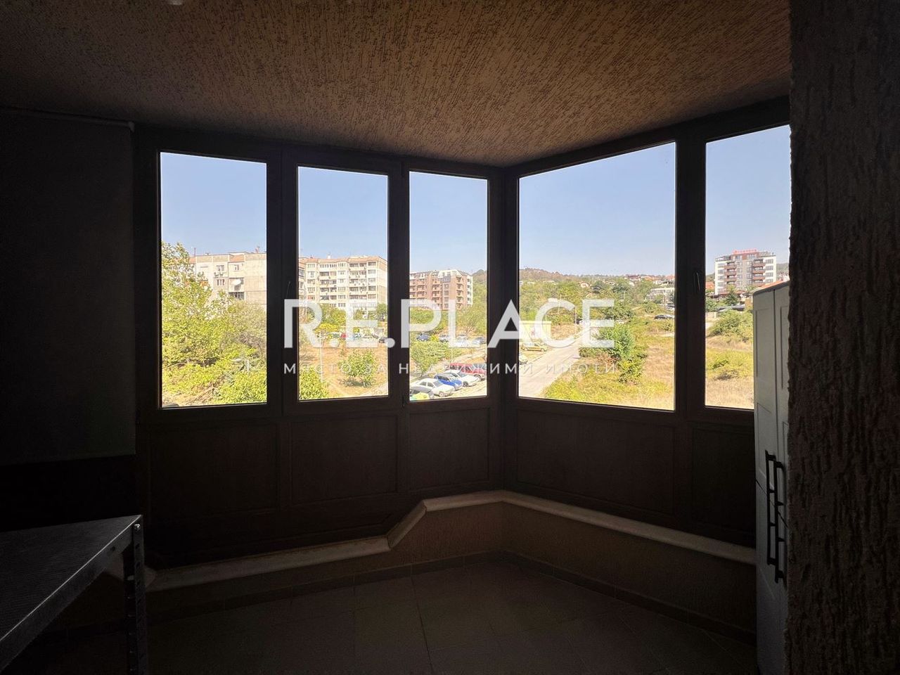 Продава се Тристаен апартамент в Варна, Възраждане 4 - 133 кв.м за 1627 €/кв.м - Снимка #6