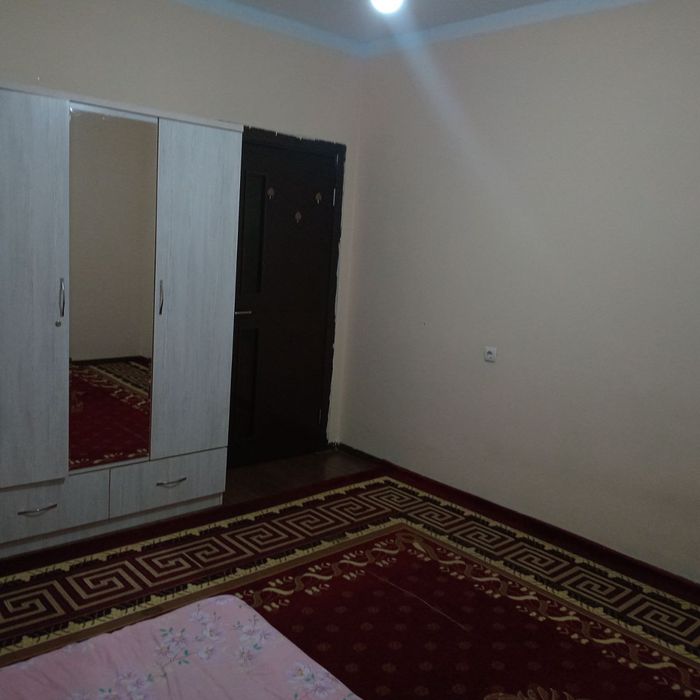 Продам свою 3х квартиру в янгихаёт 8сторителная участок