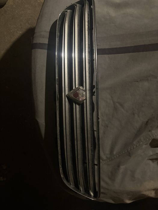 Решетка радиатора на toyota alteza