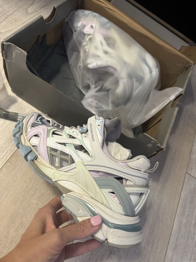 Сникърси на Balenciaga
