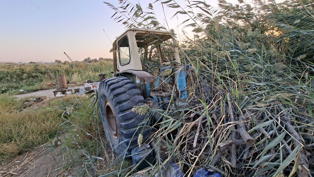 Трактор сотилади. Traktor sotiladi.