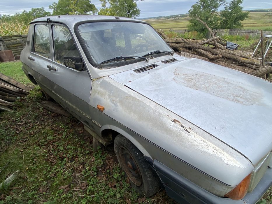 Vand Dacia 1310 L / scoo ter