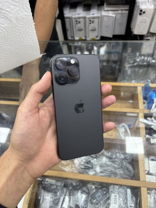 Iphone 14 pro max.   256.  ZA/A.  Ikta sim card