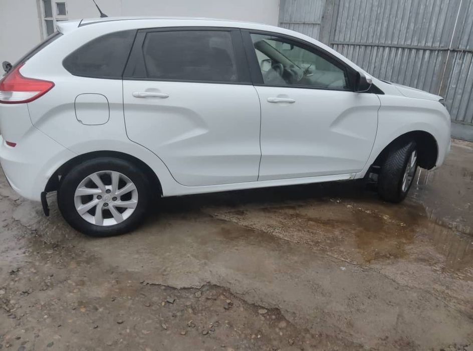 Срочно срочно продается автомобиль Лада XRey