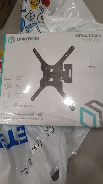 Установка кронштейна  телевизора на стену