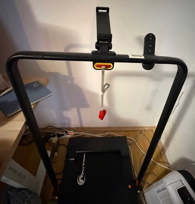 Banda de alergat electrica FitTronic® Delta 1100