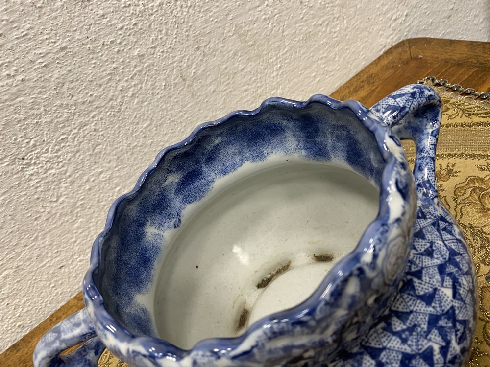 Английска порцеланова кашпа с маркировка