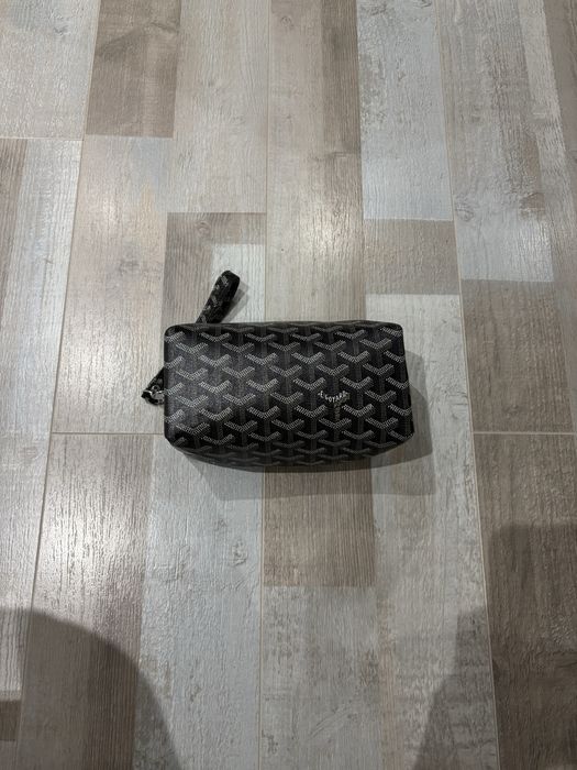 toiletry bag goyard