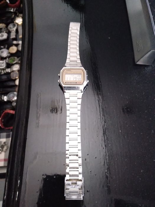 Ceas Casio anii 80