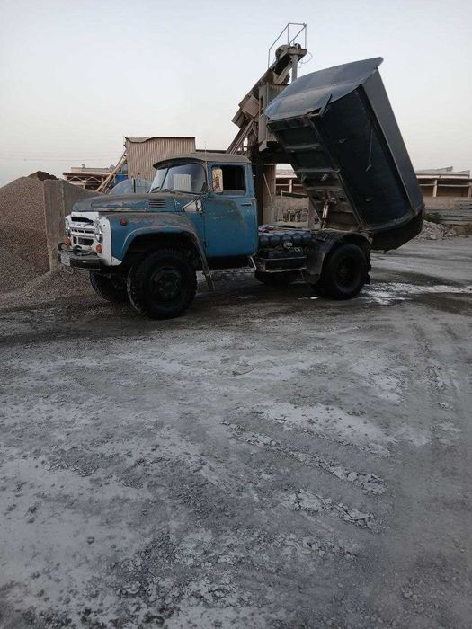 Зил 555 сотилади