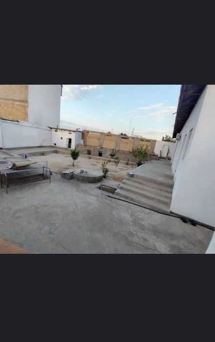 шахар марказидан уй карши шахар Уй сотилади Жайхун кучасида  жойлашган