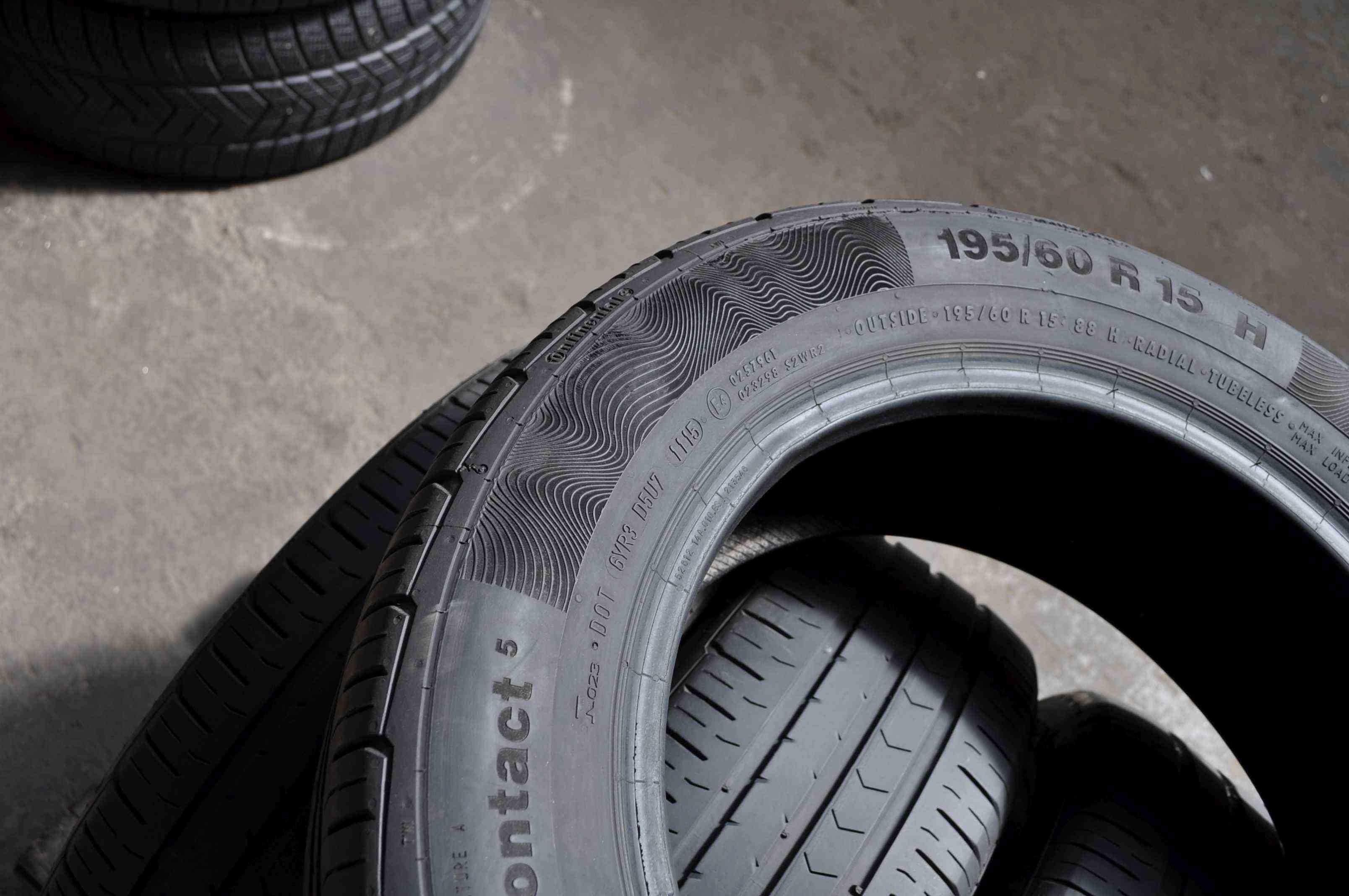 SET 2 Anvelope Vara 195/60 R15 CONTINENTAL ContiPremiumContact 5 88H