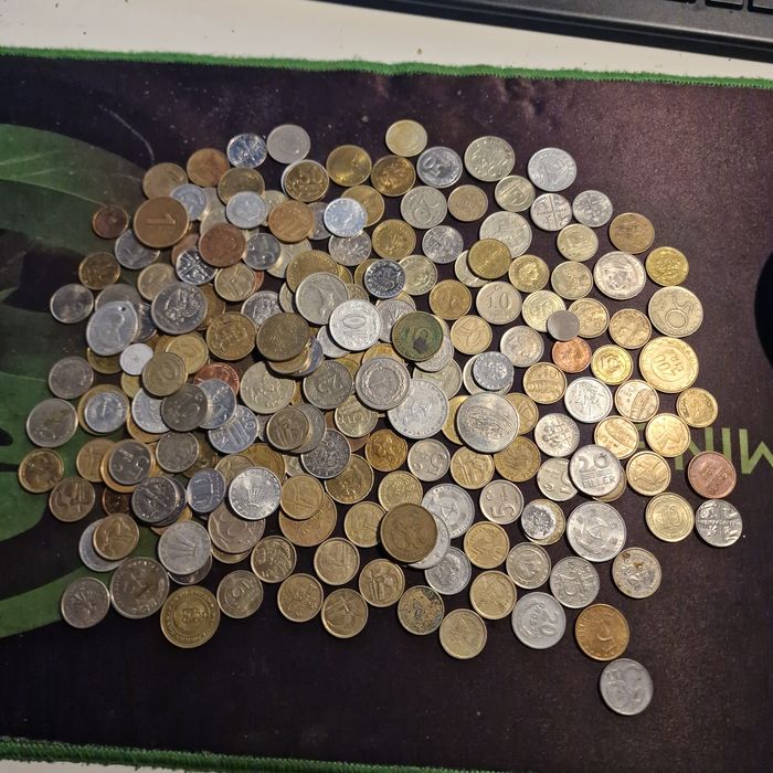 Vand monede vechi ieftine