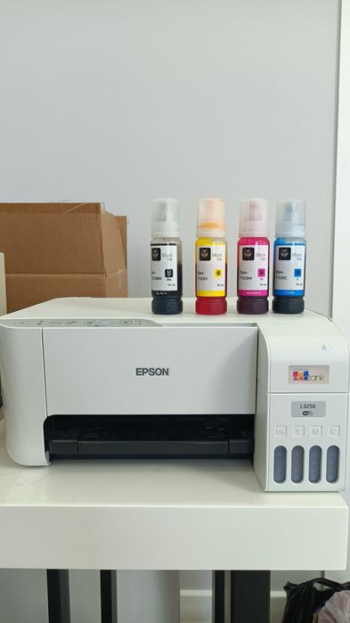 Цветной МФУ Epson 3 в одном с запасн чернилами