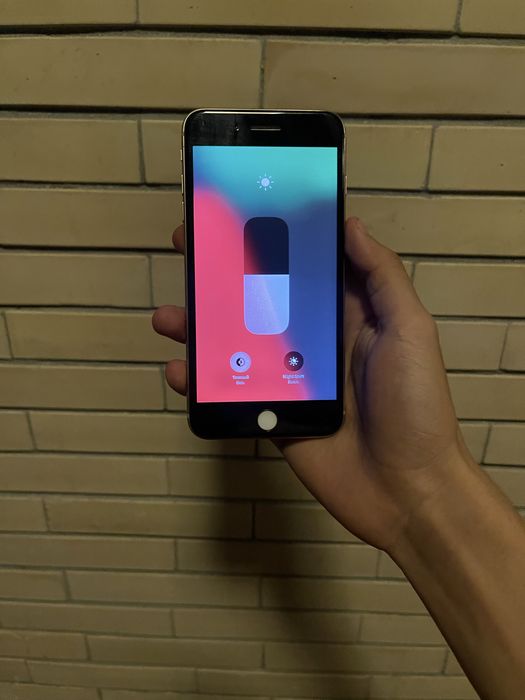 Iphone 8 plus 64 gb